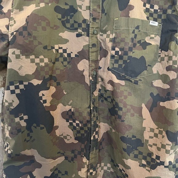 VANS-Men’s Short Sleeve Button Down Shirt - Picture 4 of 10